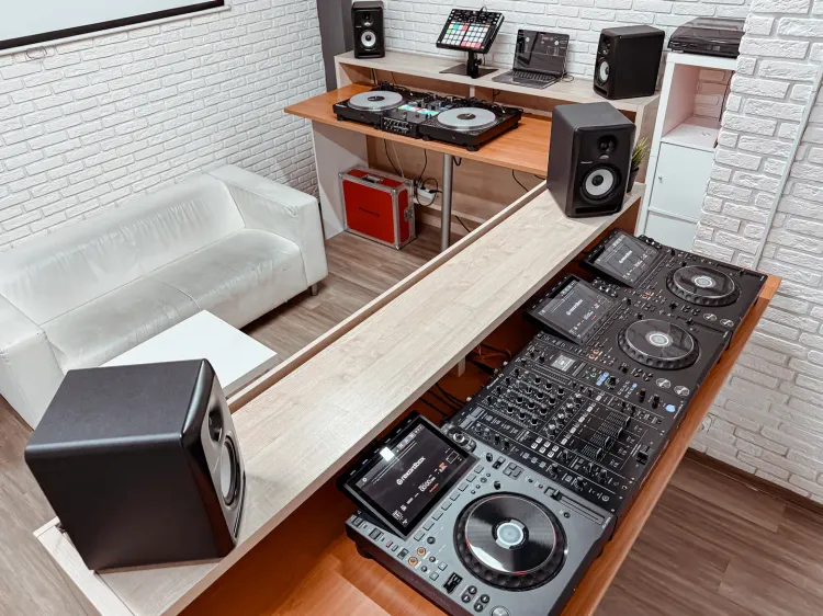 Студия Pioneer DJ School - фото 6